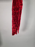 Samtschal | Damenschal "Red Velvet Wrinkle Crash"