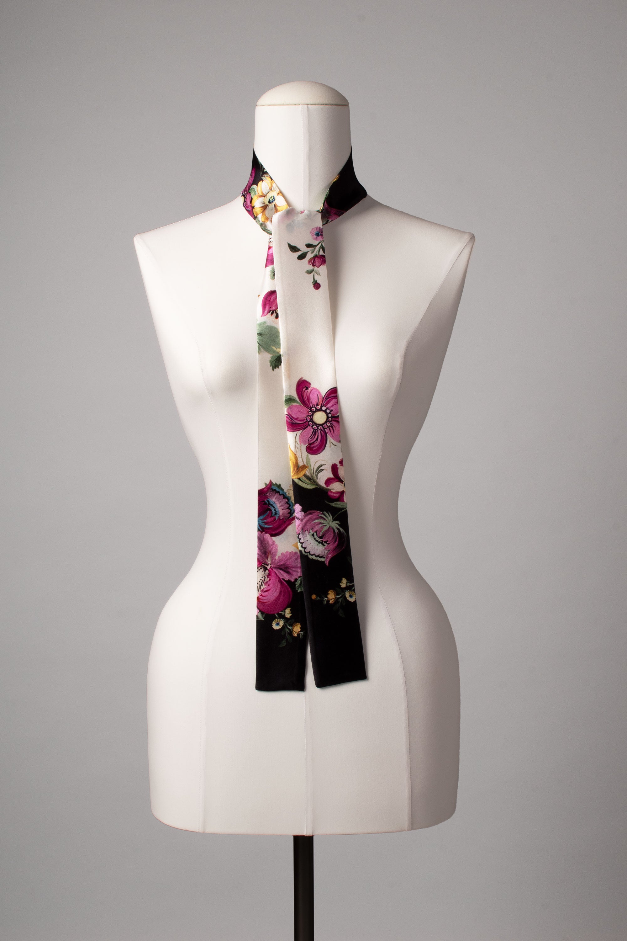 Minischal | Damenschal "Black n White n Flowers