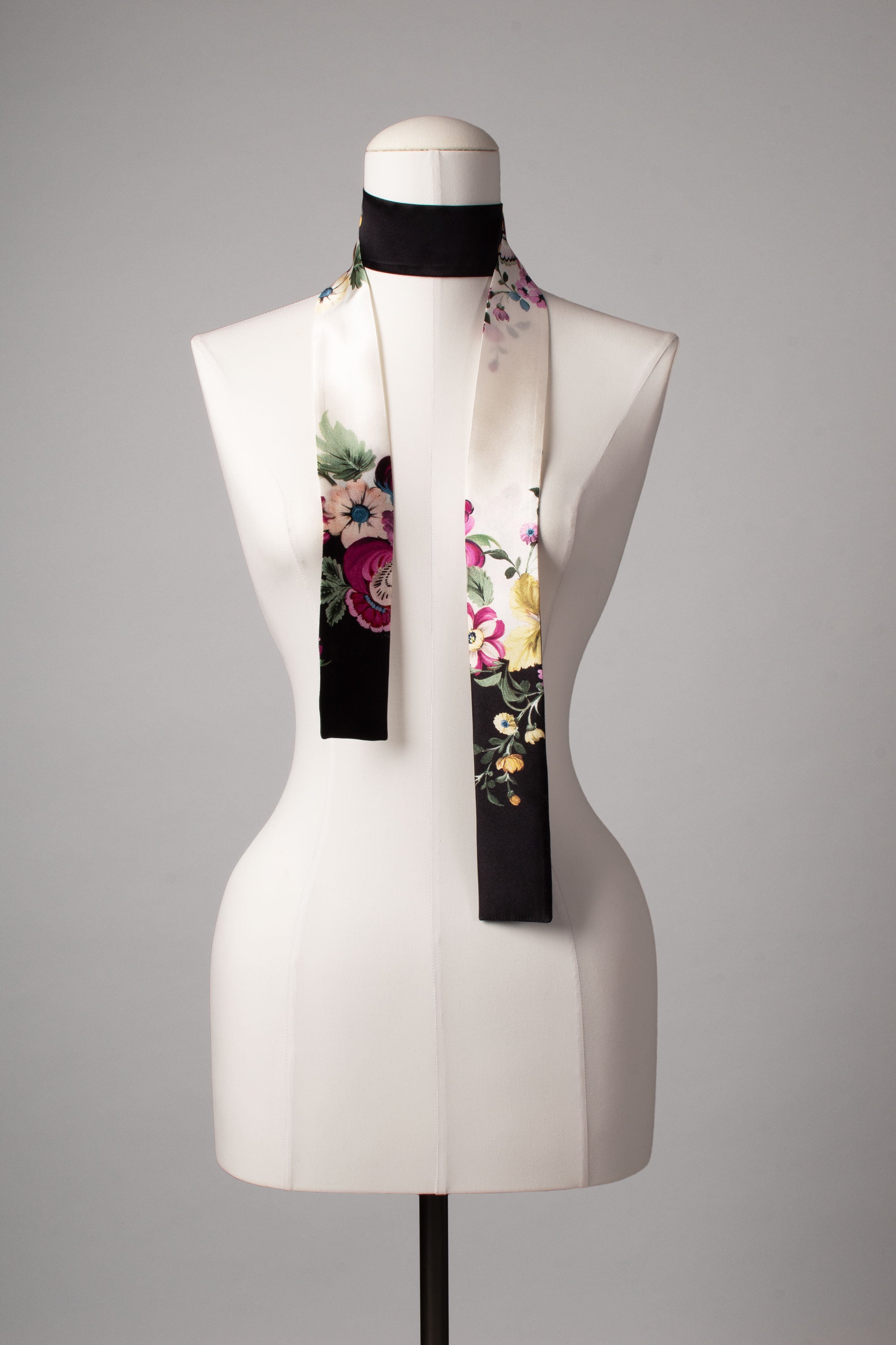 Minischal | Damenschal "Black n White n Flowers