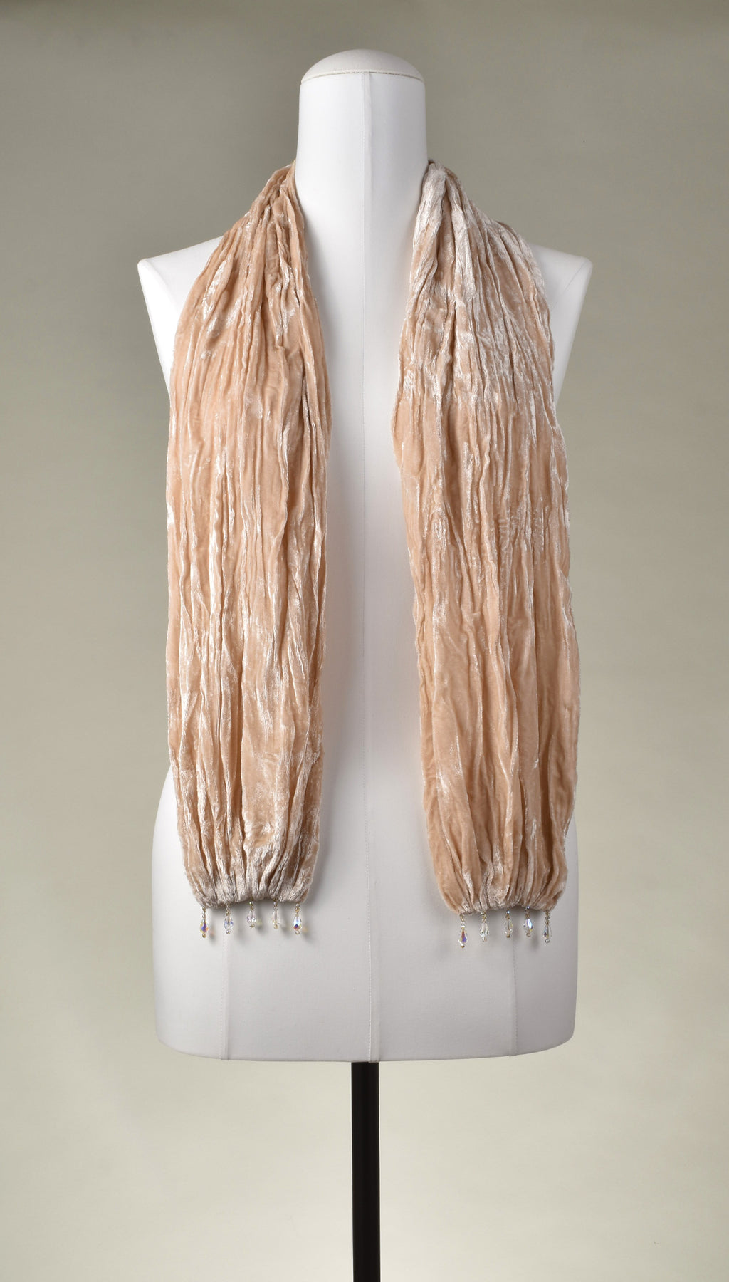 Samtschal | Damenschal " Velvet Wrinkle Crash Pearl Fringes"