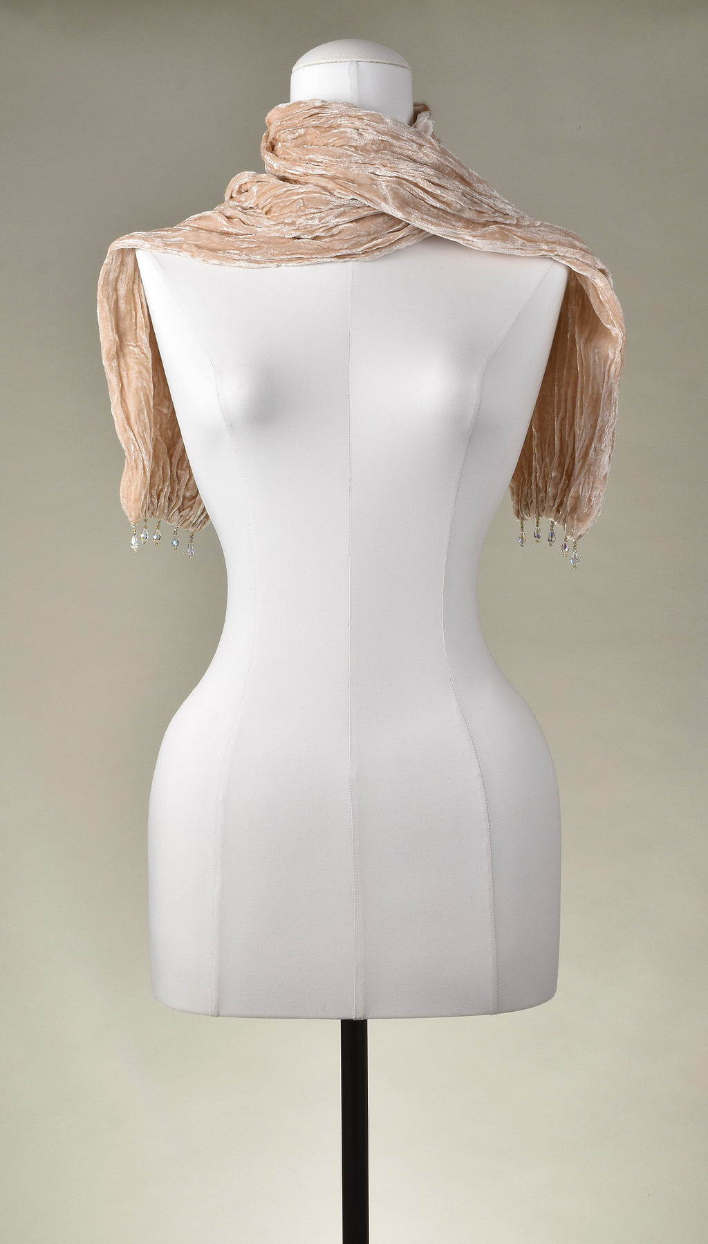 Samtschal | Damenschal " Velvet Wrinkle Crash Pearl Fringes"