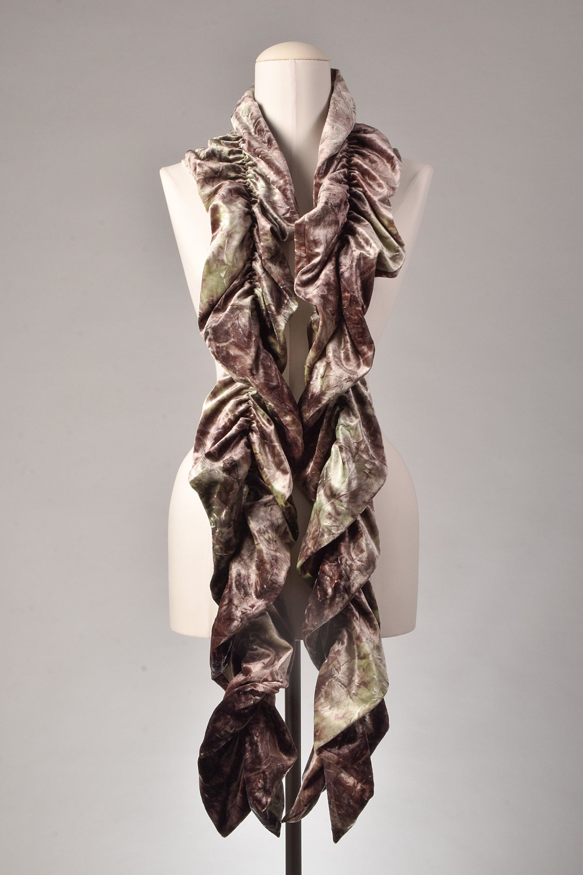 Samtschal | Damenschal "Crushed Brown-Green Marble Velvet Cascade"