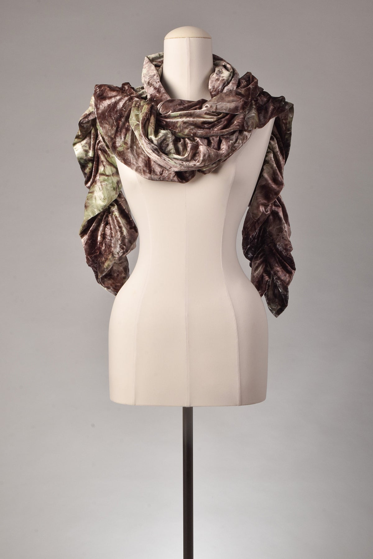 Samtschal | Damenschal "Crushed Brown-Green Marble Velvet Cascade"