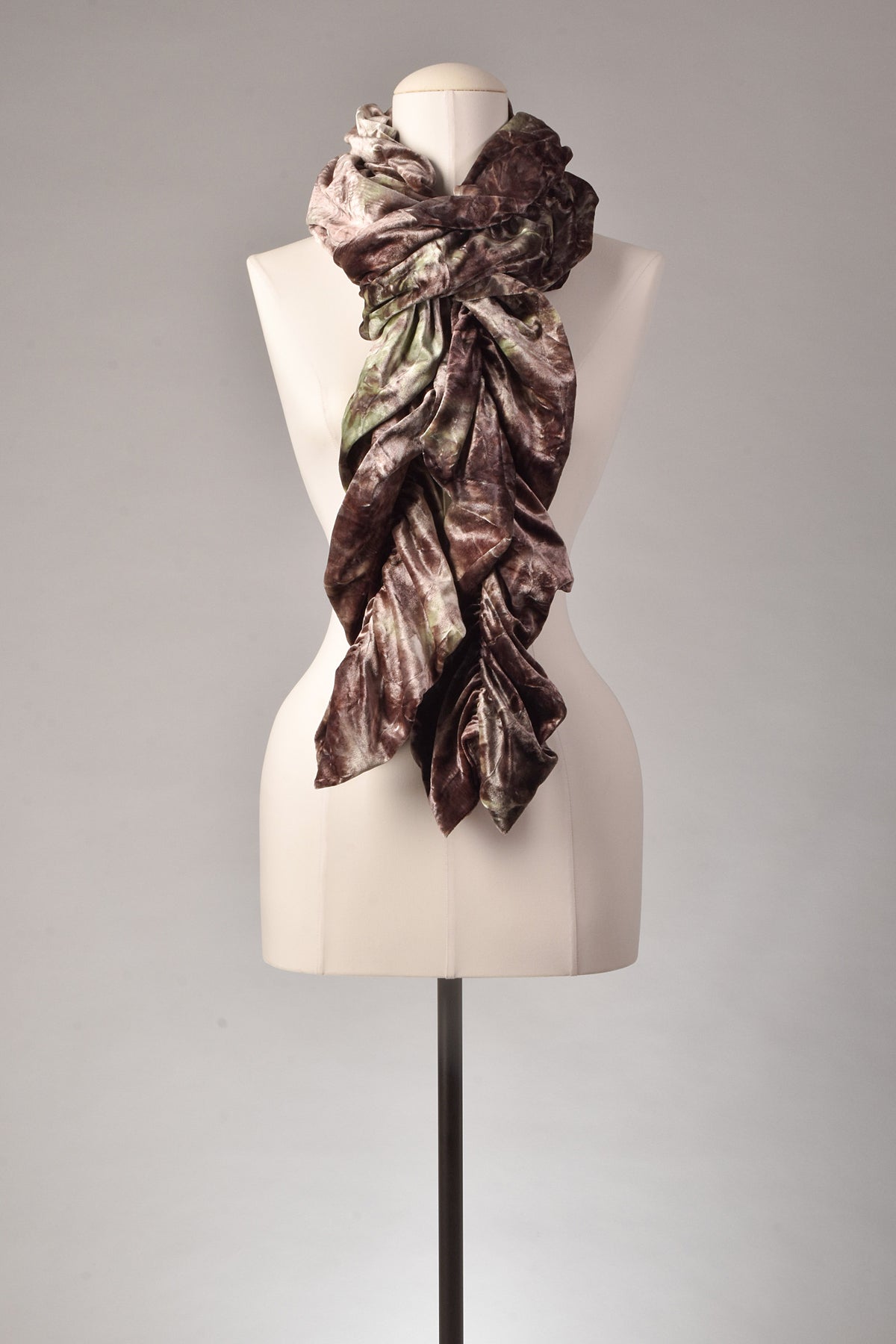 Samtschal | Damenschal "Crushed Brown-Green Marble Velvet Cascade"