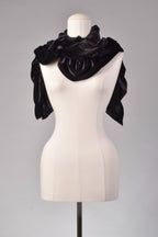 Samtschal | Damenschal "Black Velvet Cascade"