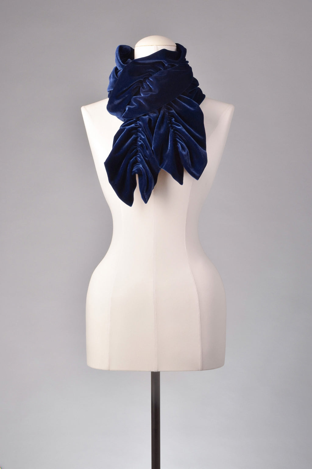 Samtschal | Damenschal "Deep Blue Velvet Cascade"