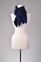 Samtschal | Damenschal "Deep Blue Velvet Cascade"
