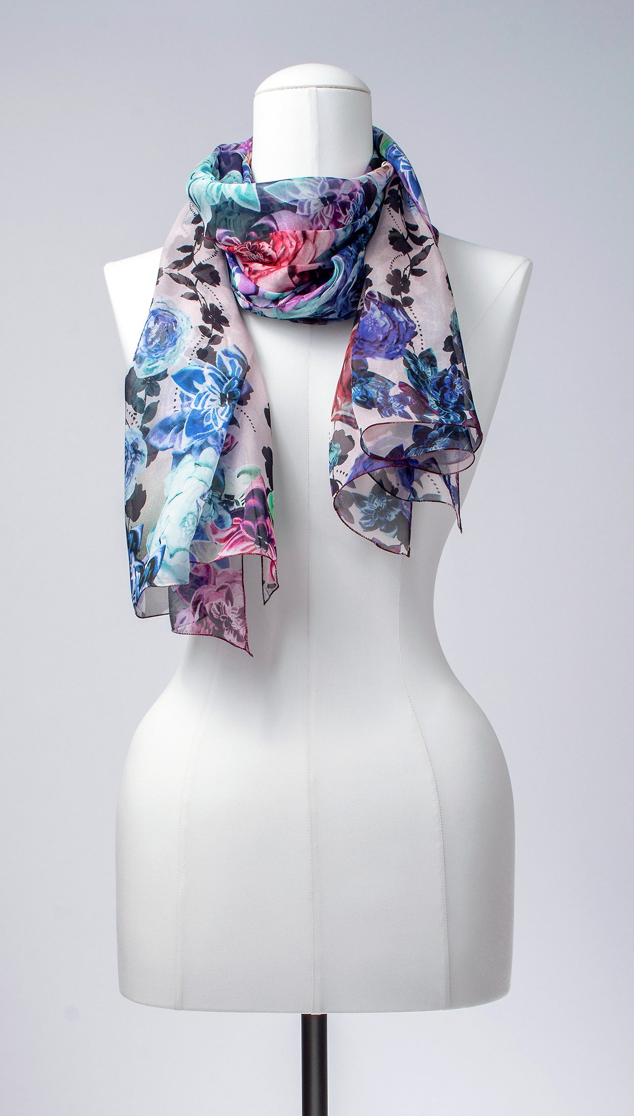 Seidenschal | Damenschal "Bluish Blossoms"