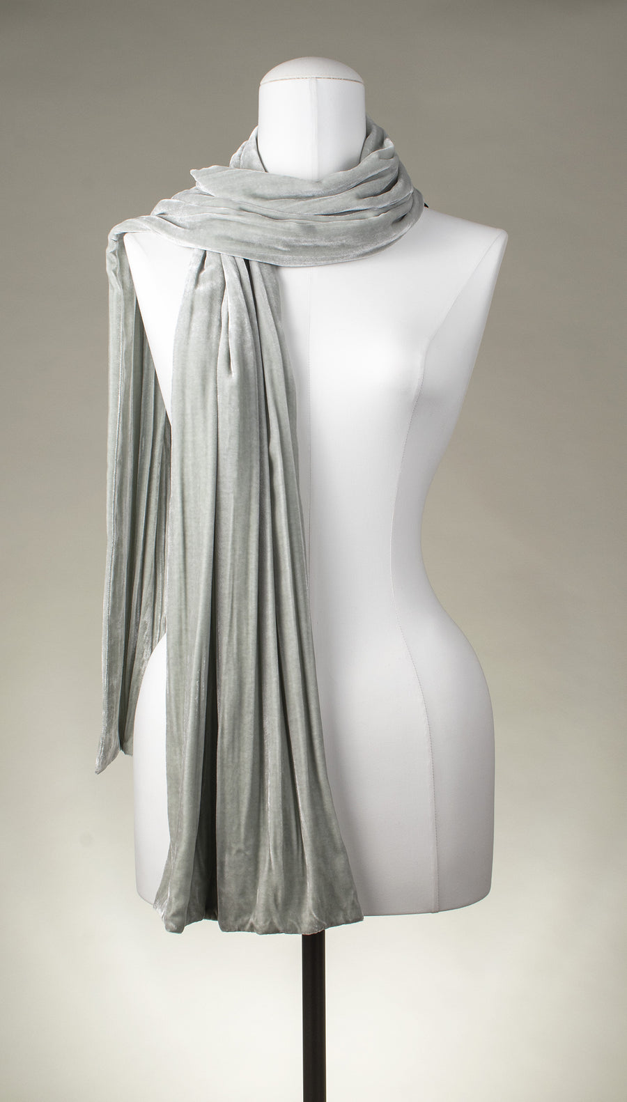 Samtschal | Damenschal "Ice Grey Velvet Straight Crash"