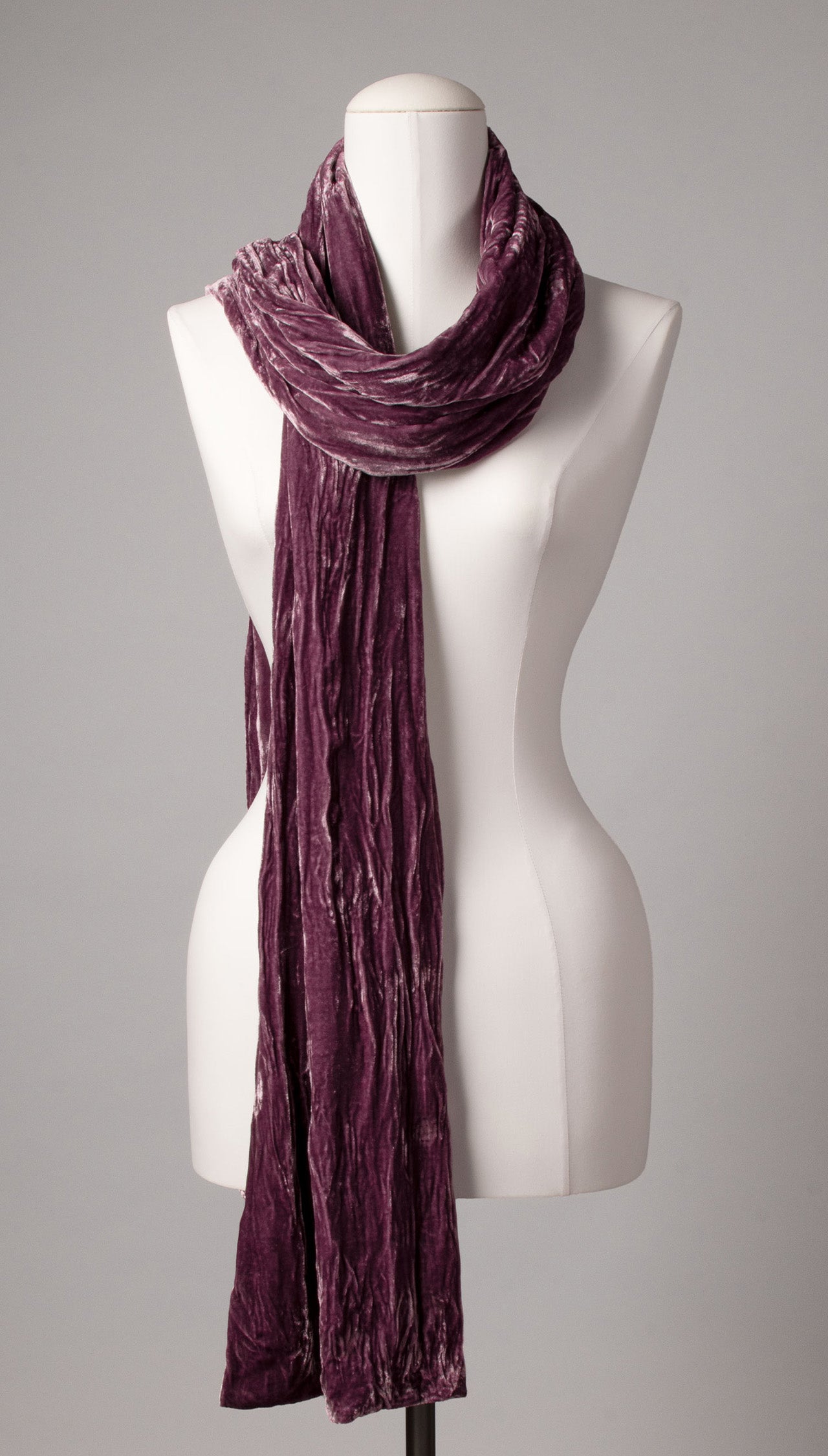 Samtschal | Damenschal "Lilac Velvet Wrinkle Crash"