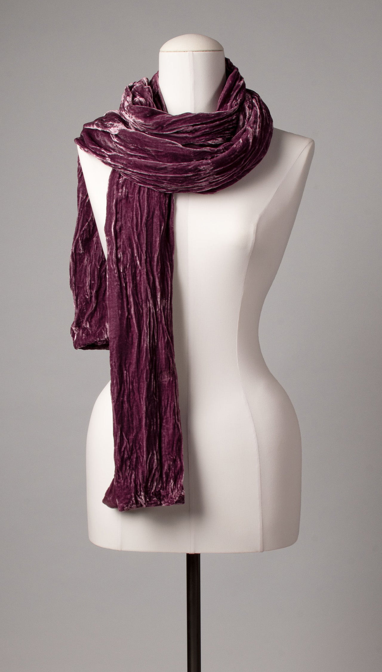 Samtschal | Damenschal "Lilac Velvet Wrinkle Crash"